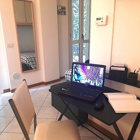 Appartamento Private Garden & Garage - Self Check-In & Remote Access Côme Esterno foto