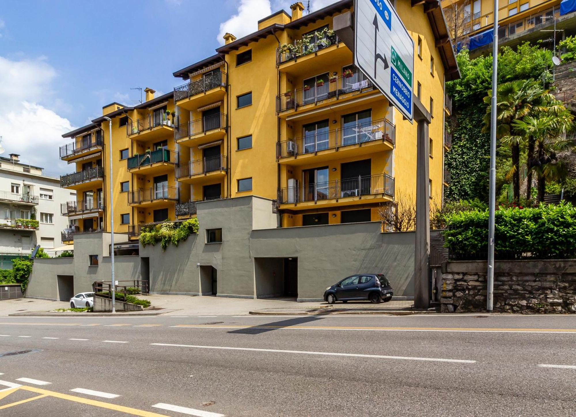Appartamento Private Garden & Garage - Self Check-In & Remote Access Côme Esterno foto