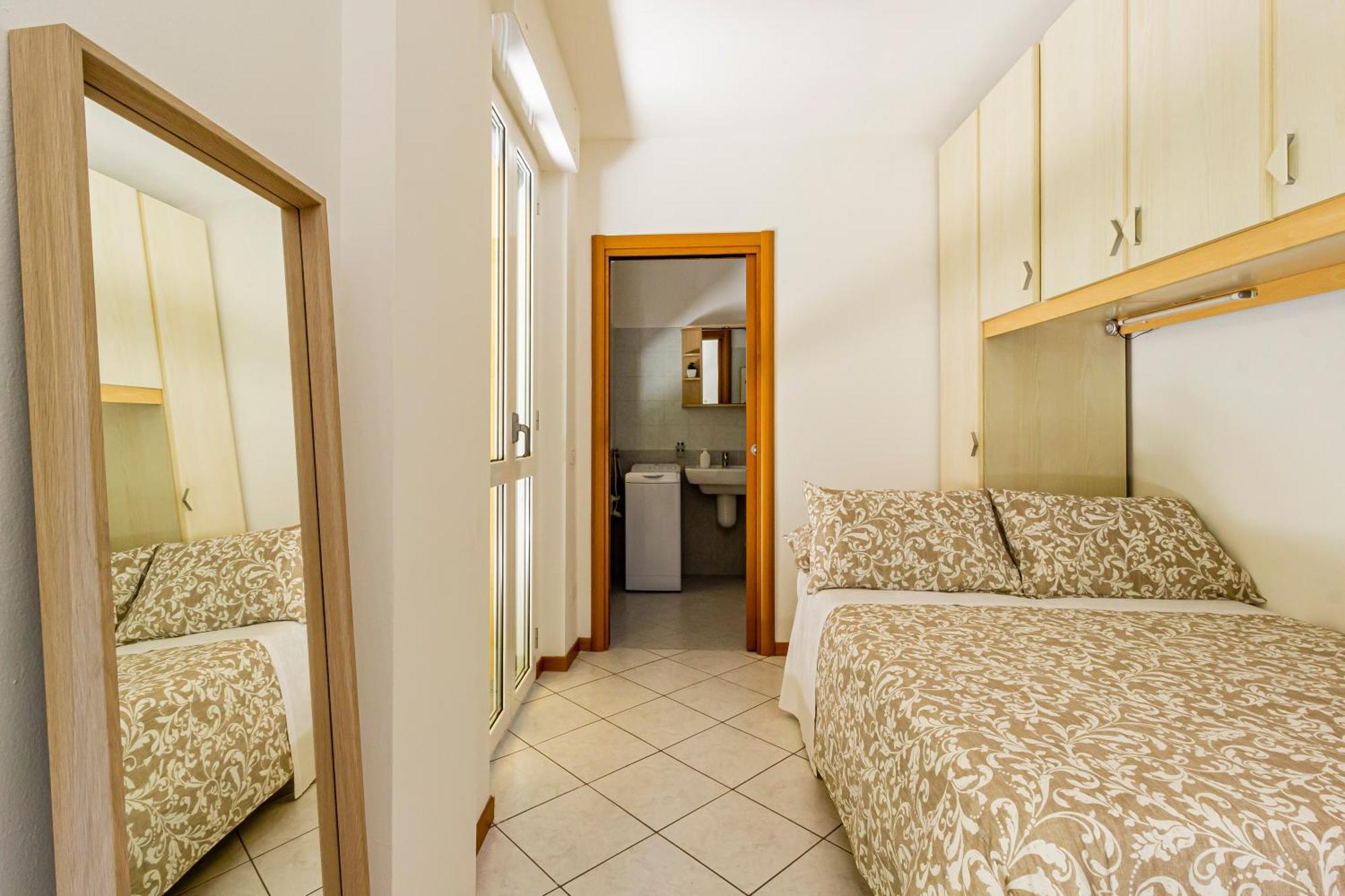 Appartamento Private Garden & Garage - Self Check-In & Remote Access Côme Esterno foto