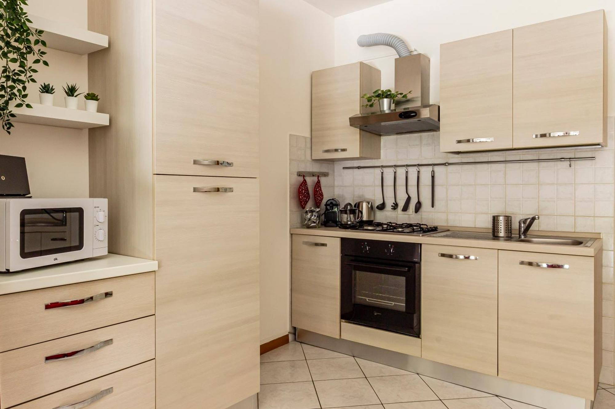 Appartamento Private Garden & Garage - Self Check-In & Remote Access Côme Esterno foto